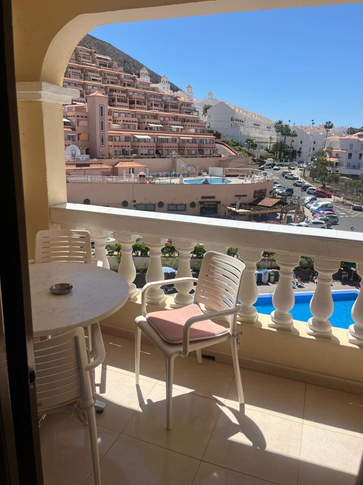 Castle Margherita'S Apartments Los Cristianos  Dış mekan fotoğraf