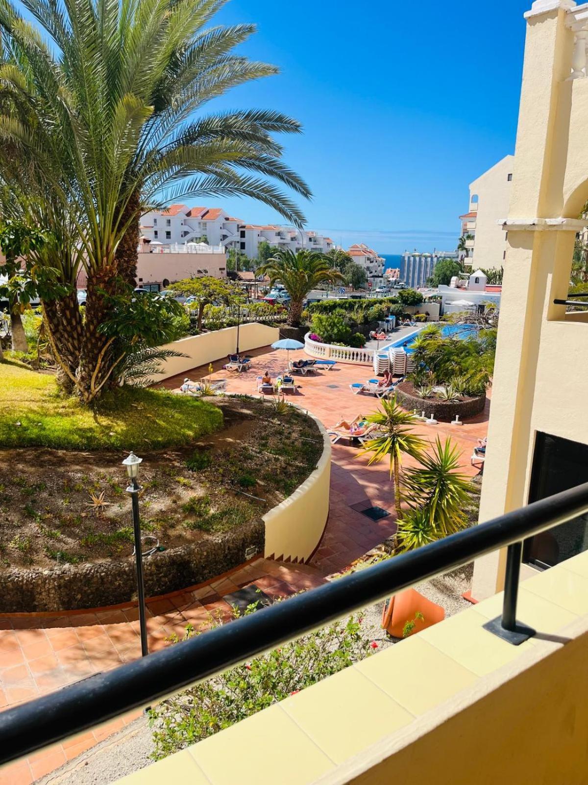Castle Margherita'S Apartments Los Cristianos  Dış mekan fotoğraf